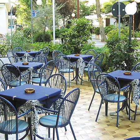 Hotel Aquila D'Oro Misano Adriatico Eksteriør billede